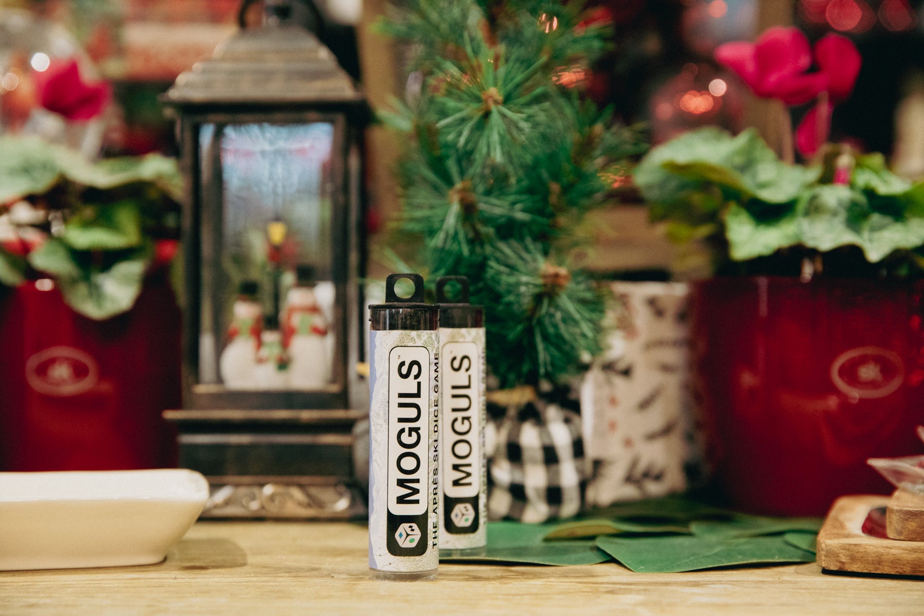 Moguls Dice are in! Start your season off right and add one to your pack!
