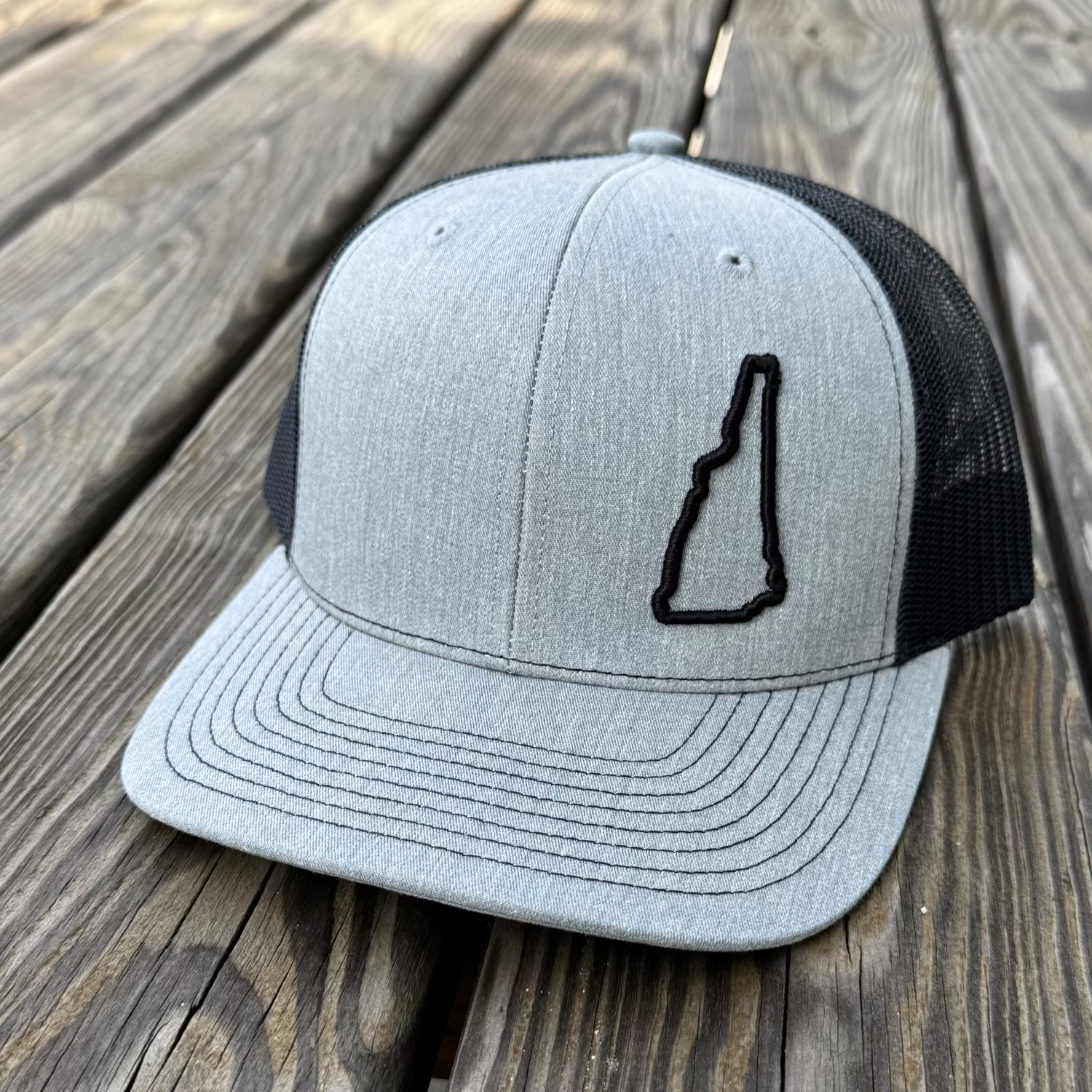 New Hampshire (NH) Outline Hat