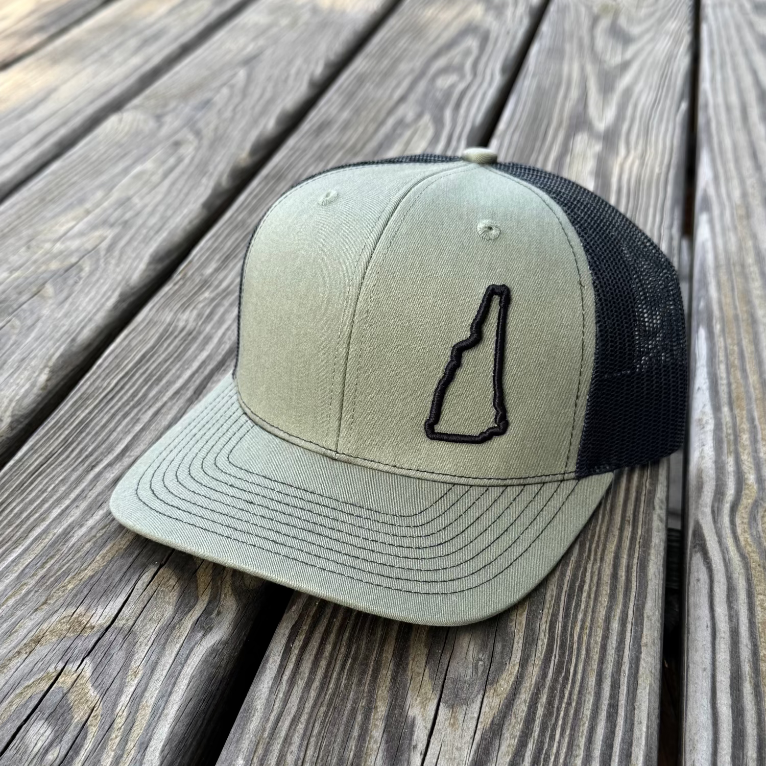 New Hampshire (NH) Outline Hat